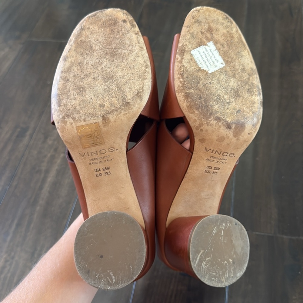 Vince Block Heel Brown Leather Sandals - Picture 7 of 8